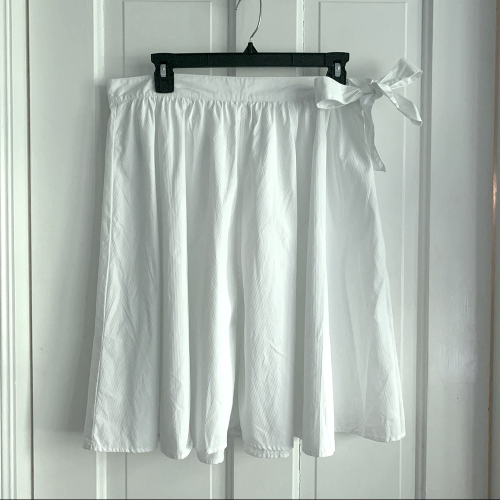J.Crew white cotton circle skirt with bow tie and zip at hip NEW Size 8
